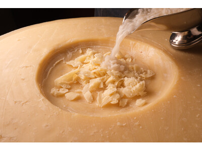 仙川がイタリアの台所に。野菜ソムリエ厳選の新鮮野菜を使った本格石窯ピッツァと生パスタ、「ボナペティート・パパ」12月9日オープン。