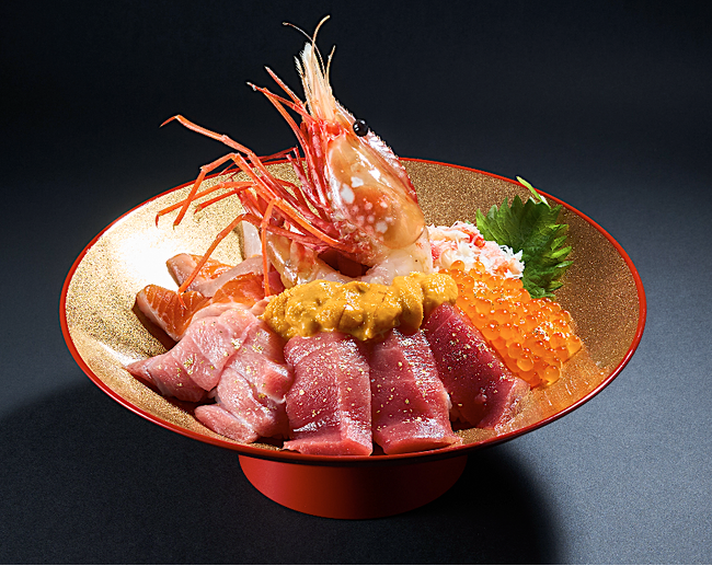 ハラールやグルテンフリー等への対応も受け、1万円オーバーの「インバウン丼」に外国人観光客が殺到！！早くも東京の人気店に・・・