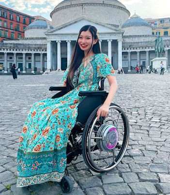 SNS総フォロワー70万人超えの車椅子のモデル みゅうさん tocotoco株式会社アンバサダーに就任