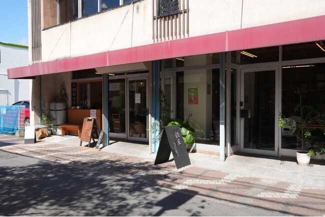 シャッター街“銀座”のオーガニックカフェ「銀座コーヒー」が、来店者数1…