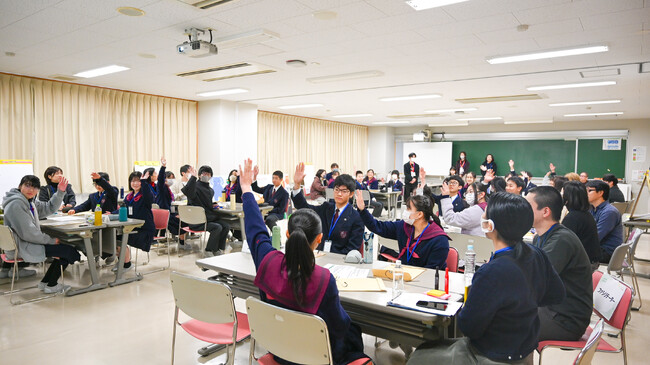 こども家庭庁は「いけんひろば」を、北陸学院中学校で、中部地方の学校現場として初開催しました！