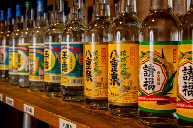 【石垣島発】泡盛が1円。だけど“タダ酒”じゃない。八重山そば酒場 東風平が仕掛ける「島酒文化を未来につなぐ」実験