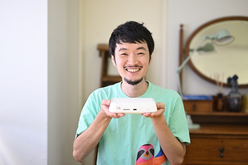 1023́uƑʐ^̓vɂȂ݁AƑʐ^̖͂ɂ܂郀[r[JB́wJJGofBxOPfS|אl