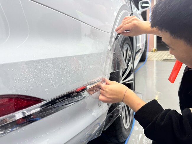 【市場成長率145%のカーカスタム市場へ】プロテクションフィルム専門ブランド「9learLab」が、技術者派遣による「施工代行サービス」を核とした地域独占型代理店を限定募集開始