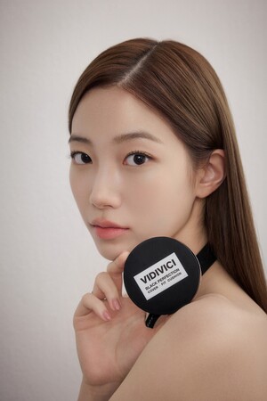 VIDIVICI、アインズ&トルペ新宿東口店ポップアップでオープンからわずか3日で主要アイテム初回入荷分が完売