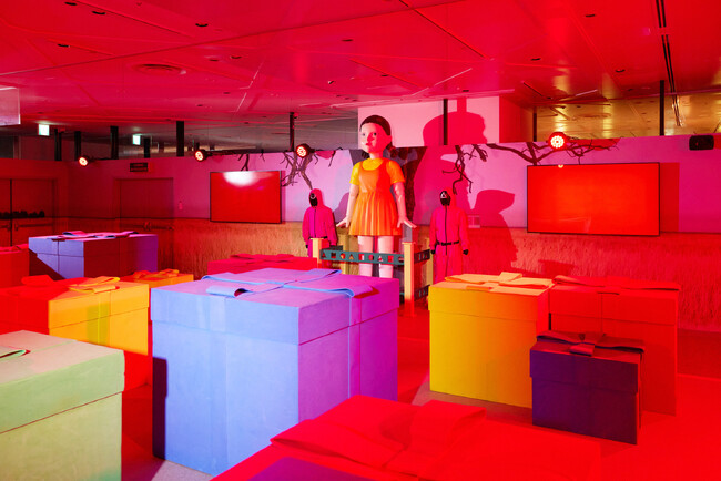 Netflix�j��ō��L�^��B�������u�C�J�Q�[���v�̃A�~���[�Y�����g�p�[�N�����{���㗤�I�uNetflix �a�J���A���E�C�J�Q�[���v1��16���i���j�I�[�v��