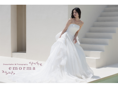 �b����ɃE�F�f�B���O�h���X�����^�����t�H�g�E�F�f�B���O�́uemorma�v10��1���I�[�v���b�������꒼�c�Ŗ�700�_