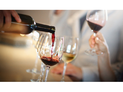 【50歳からの贅沢な愉しみ】ソムリエに学ぶ「プレミアムワインセミナー」を開催。大人世代のための会員制サロン、本格始動へ。