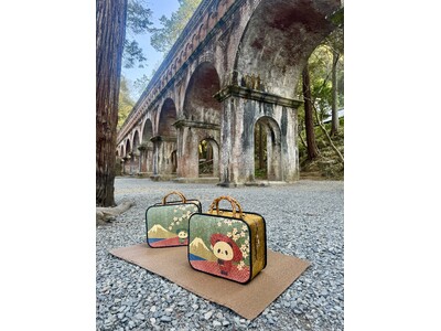 ���{�����y��Ɛ��w�D�z�̔��������A�V�������_�Ő��E�ցB�`�����؂ɂ��Ȃ���A�������f�U�C������V�܃o�b�O���[�J�[���A�y�V�����L�����N�^�[�u���������̃p���_�v�ƊJ���������ʂȃA�C�e���������J�n�I