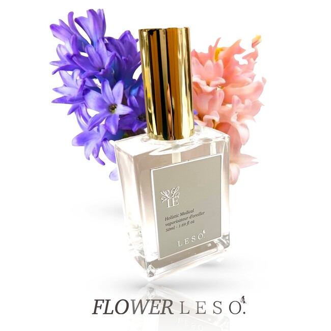 【目を瞑れば、生花の香り】ヒヤシンスを実際に嗅ぐ。『フラワーレソット.』が、再現度を高めてリニューアル。