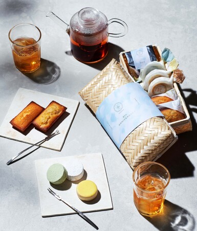 四季菓子の店 HIBIKA（ひびか）は、6月1日（日）より8周年を記念して夏の焼き菓子と和紅茶の詰め合わせを限定販売します。