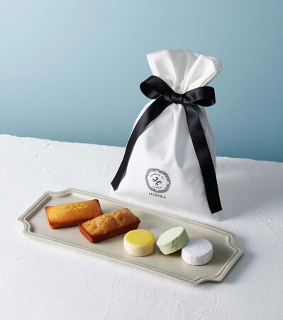 四季菓子の店HIBIKA（ひびか）は、6月1日(月)より9周年を記念して限定ギフトを販売いたします。