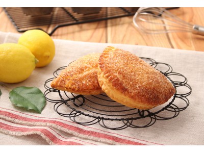 夏のおすすめ！「ノワ・ドゥ・ブール」は、爽やかなレモンのお菓子『レモンのパイ』を季節限定で販売します。