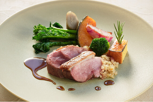 ホテルメトロポリタン 丸の内「Dining & Bar TENQOO」東京駅上空120メートルで近江米「きらみずき」・近江鴨 メニュー提供のお知らせ