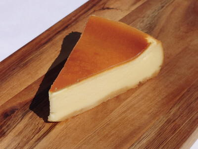 トワ・ヴェールのクリームチーズがセイコーマートの新商品「ぜいたくベイクドチーズ」に採用