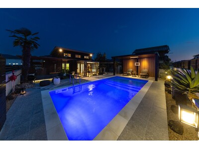 【日本のへそ・西脇市から発信】フランス製最新プール×自宅ゴルフ練習場が生む、究極の「煌めき」。老人・老犬のQOLを劇的に変える『リハビリ・リゾート』が誕生。