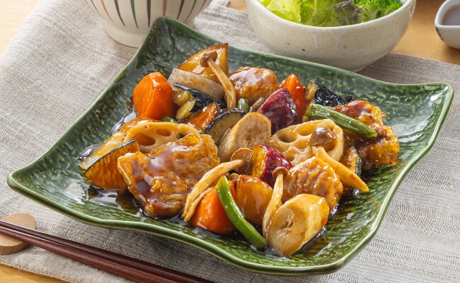 秋野菜が彩る「季節の野菜と豚と鶏つくねの黒酢あん」9月1日(月)から販売開始！