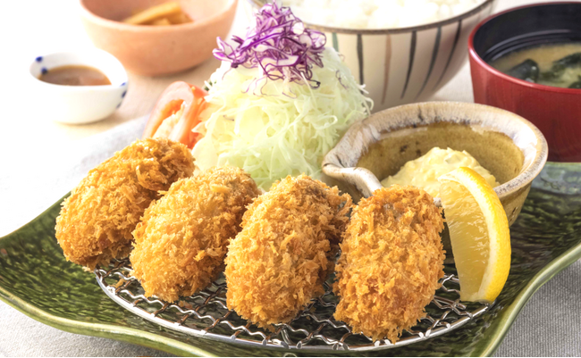 ジューシーで旨みたっぷり！広島県産「大粒牡蠣フライ」10月3日(金)より販売開始。