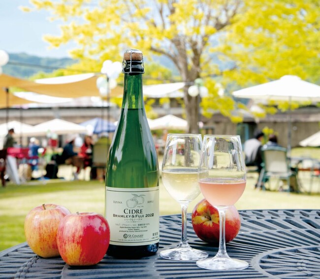 大自然の中でシードル片手にキャンバスに向かう。St.CousairとSAKE ARTが初めてのコラボ、長野の新しい体験型観光コンテンツを発信！