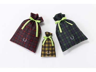 【FRED PERRY】ブランド初のオリジナルタータンチェックラッピング登場！