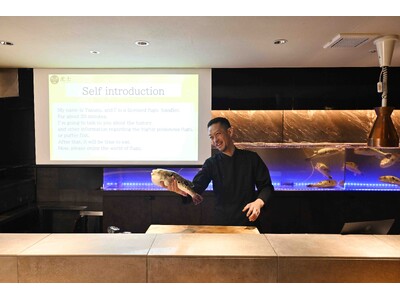 名駅で体験する“虎ふぐ解体ショー“