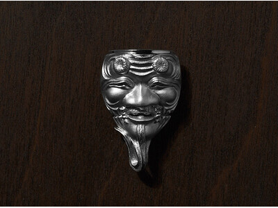 ジュエリーブランド『花かざり』を発表能の美を纏う装身具。ISSEN合同会社は日本の伝統美である（観世流能）をモチーフに装身具ブランド「花かざり」を発表。