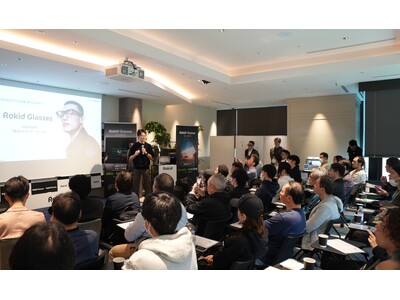 �yRokid�X�}�[�gAI�O���X�z��s���[�U�[�������i���n����𗬃T���������{�b��1������2.7���~�˔j�A�g���E�Ŋ�������AI�̌��h�����{�ł��傫�Șb���