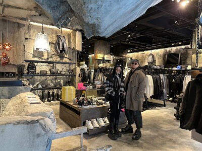 AYURAが運営する「AYIN（アイン）」大阪・アメリカ村に新店。服とアートが融合した空間。