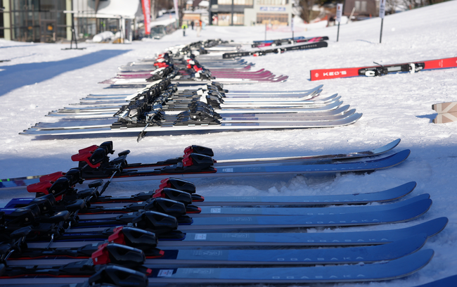 創業114年の老舗・オガサカスキーがハイエンドモデルのコレクションを