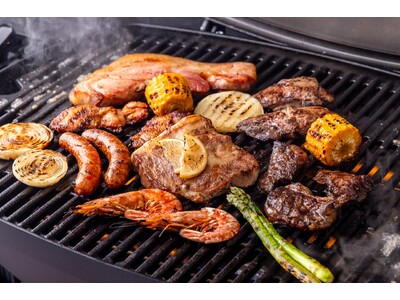 横浜の夜景×水辺の開放的なロケーションで手ぶらBBQ「 横浜ベイクォーター BBQビアガーデン 」202...