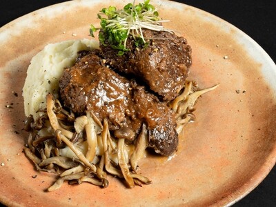 エゾシカ肉の食肉処理場がビストロフレンチを北海道美唄市でオープン！！身近な自然にある食材で伝統的なフラン...