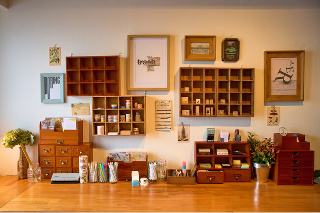 プレスリリース「横浜・桜木町に「手帳アトリエ」誕生。手帳や文具を実際に試せる体験型ショールーム」のイメージ画像