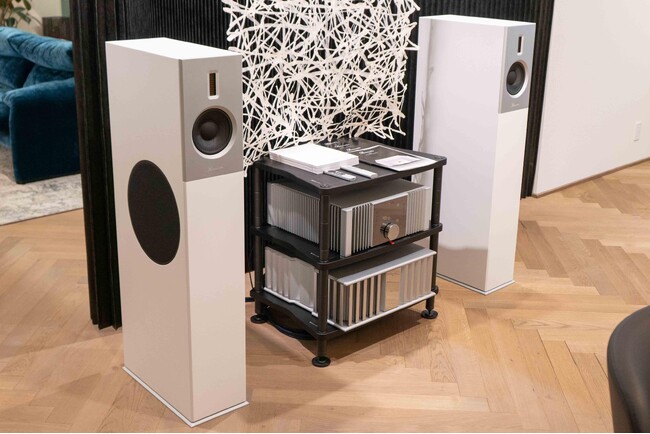 �h�C�c�ō���I�[�f�B�I�u�����h�uBurmester�v�̍ŐV�X�s�[�J�[�A���{���W�����I�Z�{��AREC�ł̓��ʑ̌�