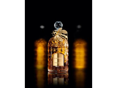 【ゲラン】ホリデーシーズンを祝福する、数量限定フレグランス〈ビーボトル クリスマス エディション〉が登場