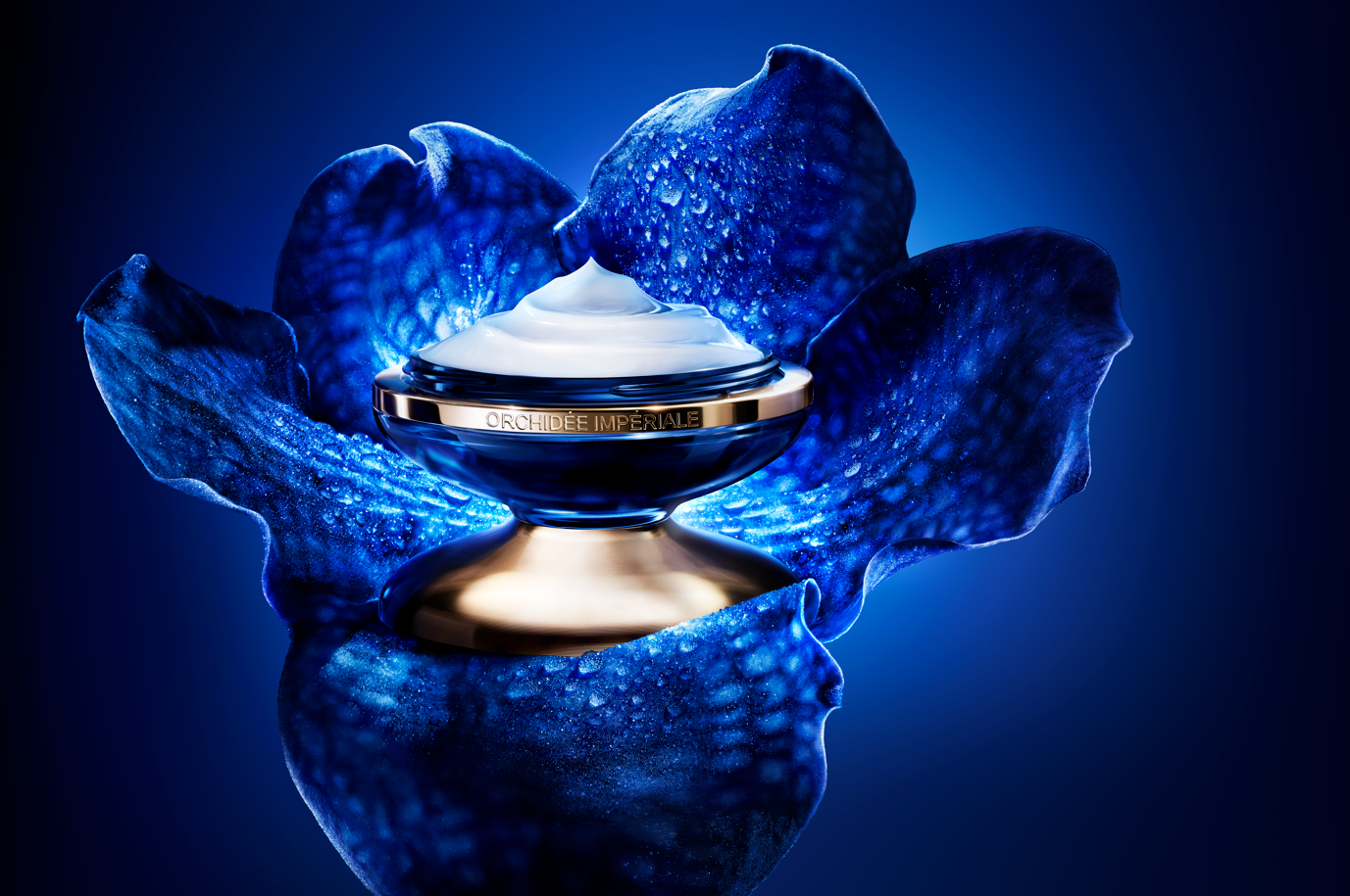 【ゲラン】若々しさを軽やかに纏う、新アプローチ〈オーキデ アンぺリアル ザ ロンジェビティ ライトクリーム〉が登場。
