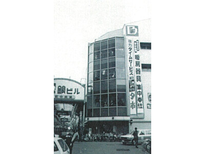 巨大チェーンの屋号が消えゆく中、なぜ姫路の「銀ビル」は生き残れたのか？