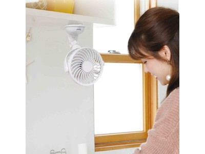 【暑いキッチンからおさらば！】充電式のどこでもピタッと付けることの出来る扇風機がヴィレヴァンオンラインに新登場！