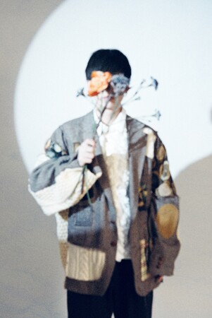 プレスリリース「タノウエマモル(momo)の新プロジェクト「hanare」、1st EP『Trip in Theater』をリリース。」のイメージ画像