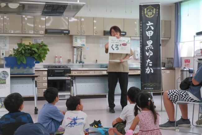 【8/1(土)、8/2(日)】女性農業者グループ「グローバル・レディ・さんだ」による黒大豆枝豆さやもぎ体験を実施！