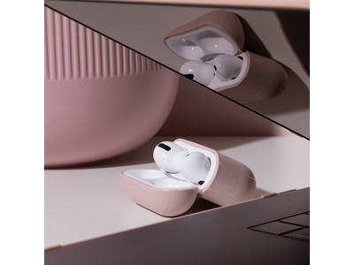 Apple社の 公式パートナーブランド 「Incase」よりAirPods Pro ケース が 登場