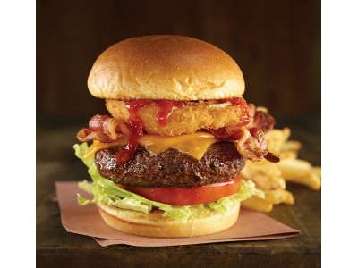 アメリカンレストラン「ハードロックカフェ」創業日を記念してボリューム満点なハンバーガーを71円で販売
