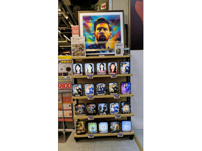 【3D話題沸騰】イオンシネマに続き「ビックカメラ池袋西口IT tower店」へ本格導入。スマホの写真をその場で“光る立体アート”に変える次世代3Dフォト体験がスタート