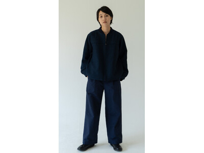 色の形、空間と時間が交錯する。そこに服がある。アトリエから造形する新ブランド「めるげん//賢志」