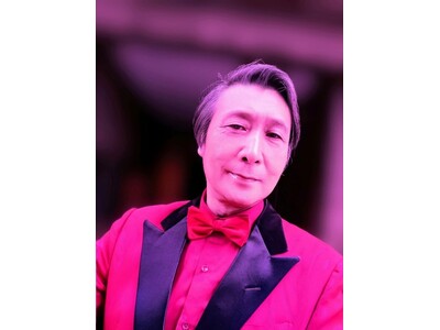 デモネアの魅力が一杯で圧倒的なビジュアルの良さと魂しいの歌声が武器！タレントのハンサムユカリーオ「美空ひばり生誕祭」に美空ひばりさんのカバー曲『母』で奇跡の世界デビューをついに果たした！