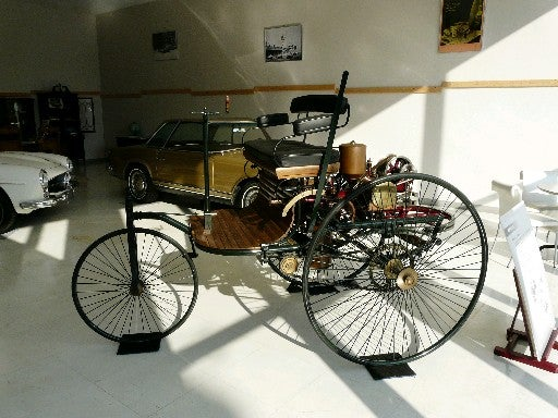 なぜ「世界初の自動車」は3輪だったのか。自動車誕生140年、BLDBが1886年とDM229を見比べる特設ガイドを公開