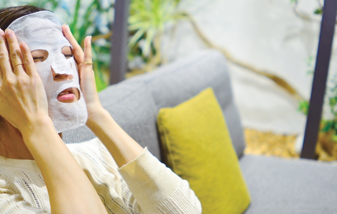 やりたいけど、なかなかできないスキンケアは！？　身動きが取れない、サイズが合わない等で”シートマスク（パック）”が3割以上　女性のスキンケア行動と見た目年齢意識を調査
