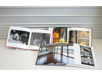 品質が選ばれフォトブック累計2,200万冊達成 ― 20数年前の一冊も色あせない保存品質 ―