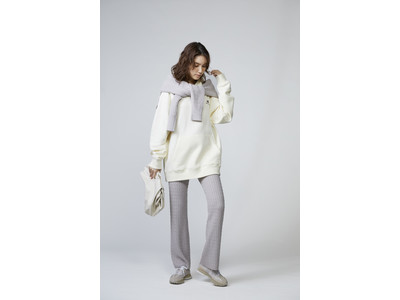 ＜スナイデル＞ニューバランスと初の別注コレクション！最新モデル「327」の日本初別注も