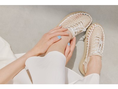 「emmi × KEEN」初のコラボレーションフットウェア発売！