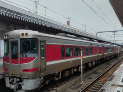 「キハ１８９系」で京都鉄道博物館へダイレクトイン！関西貨物線ツアー